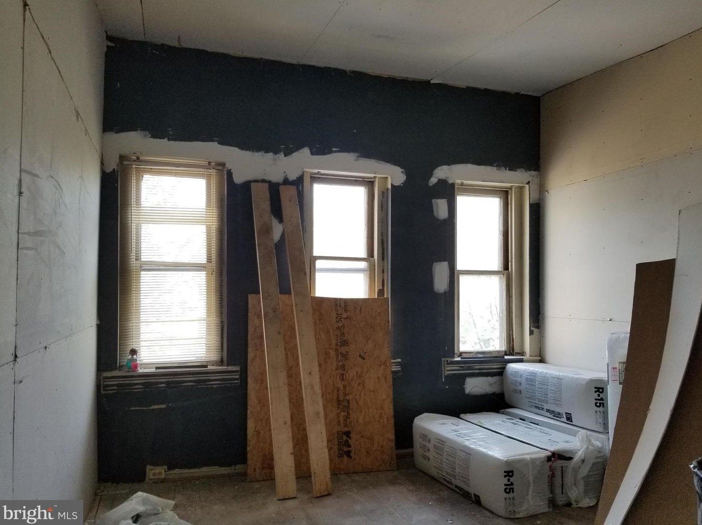 2019 Lanvale St, Baltimore MD  21217-1043 exterior