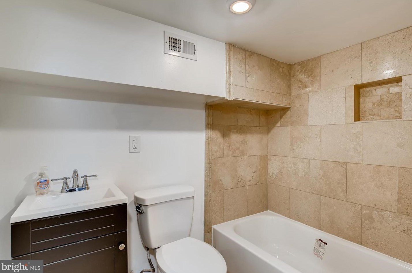 723 Curley St, Baltimore MD  21205-2717 exterior