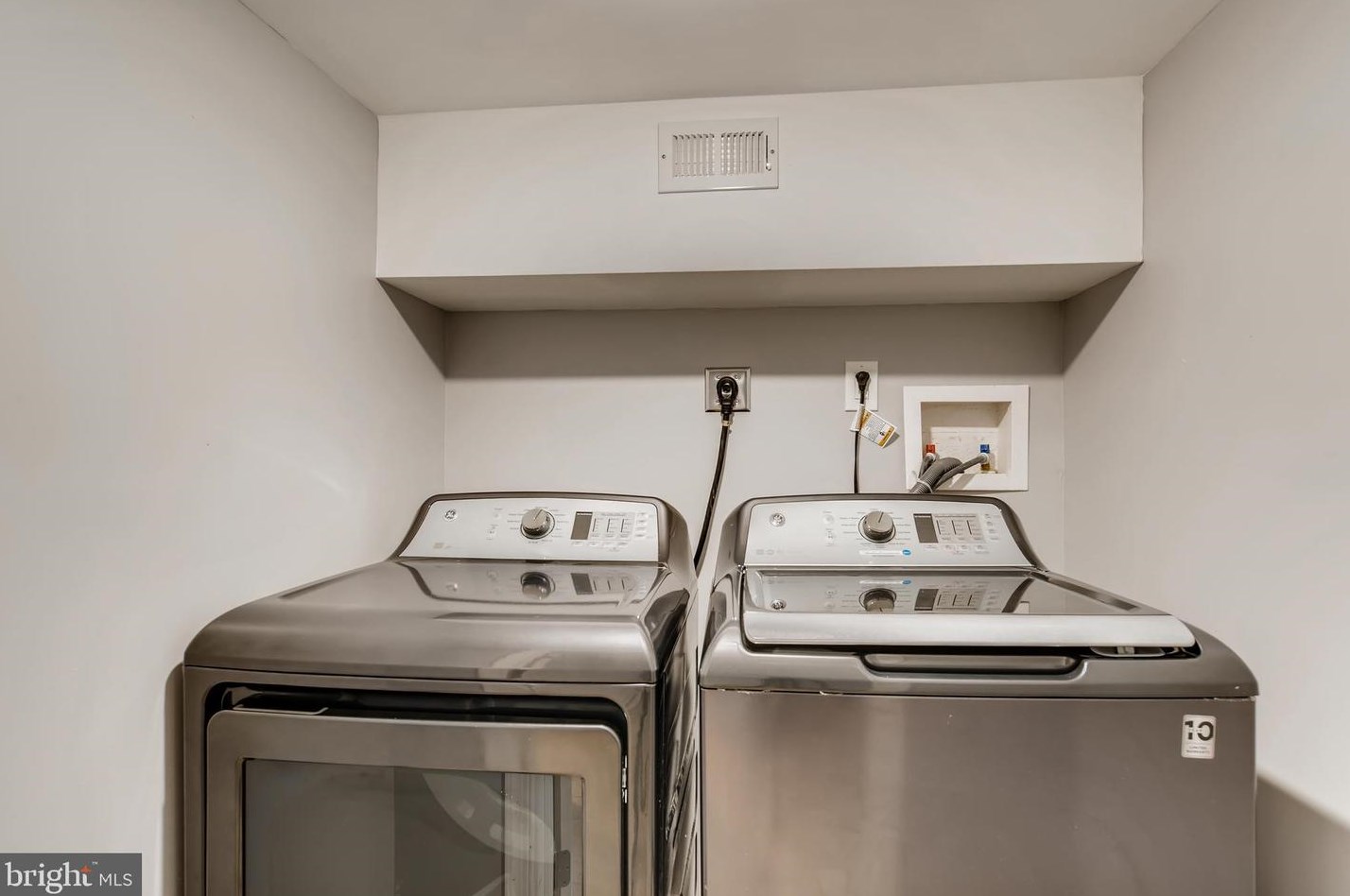723 Curley St, Baltimore MD  21205-2717 exterior