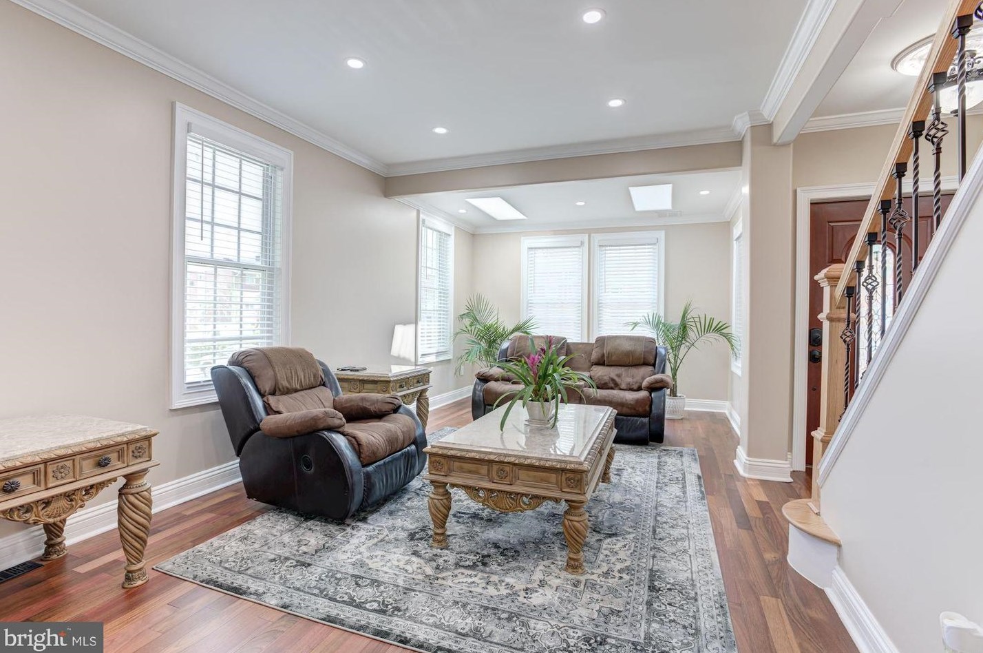 2916 Edgecombe Cir, Baltimore, MD 21215-6807