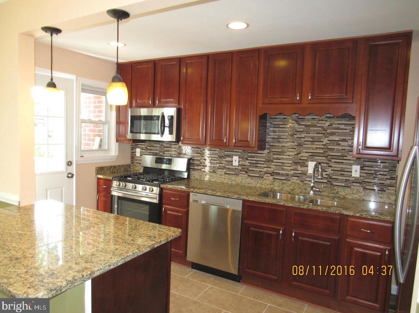 1239 Gleneagle Rd, Baltimore MD  21239-2236 exterior