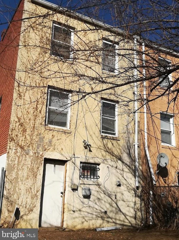 3227 Westmont Ave, Baltimore, MD 21216-3834