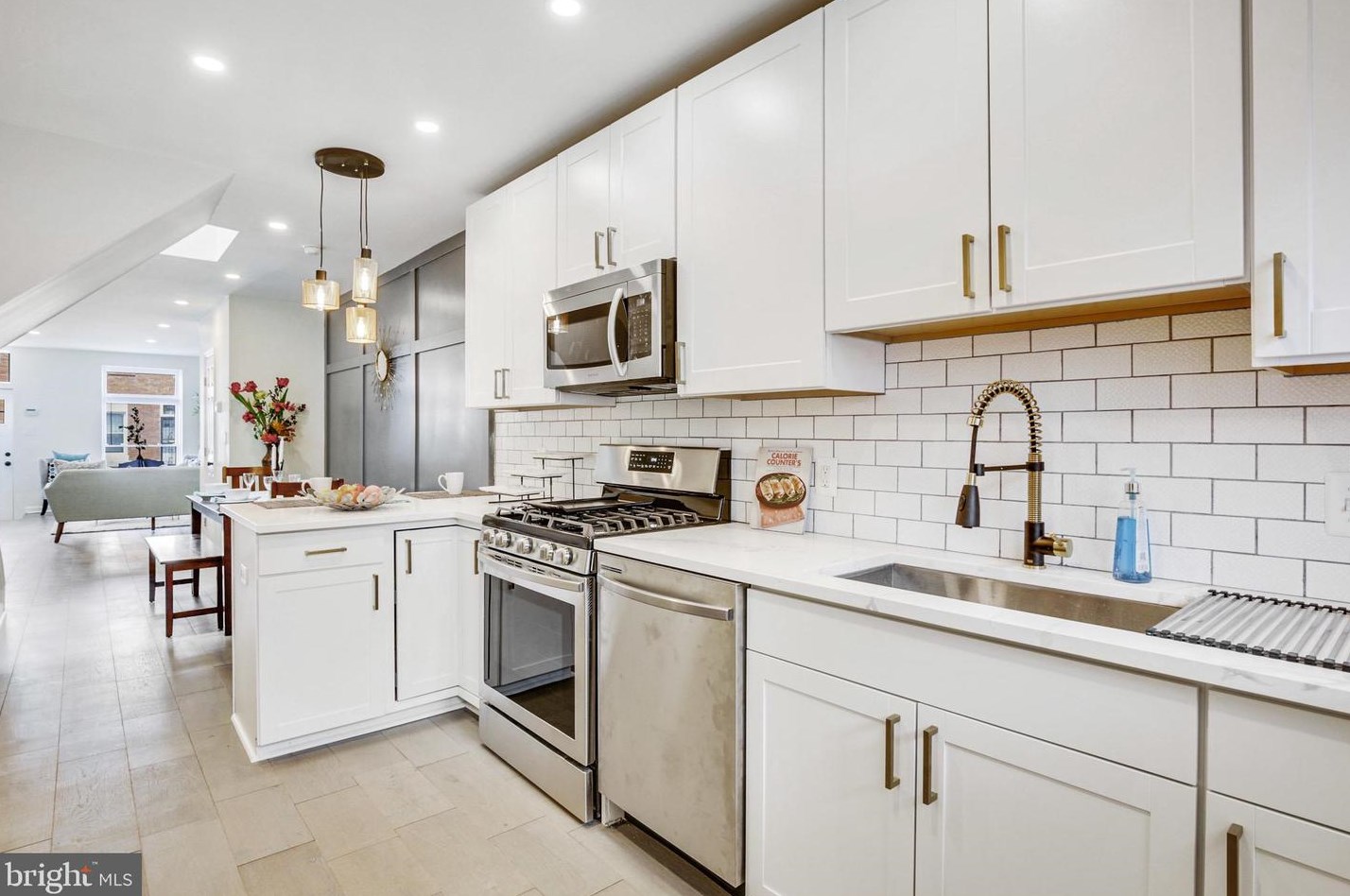 2523 Madison St, Baltimore MD  21205-1729 exterior