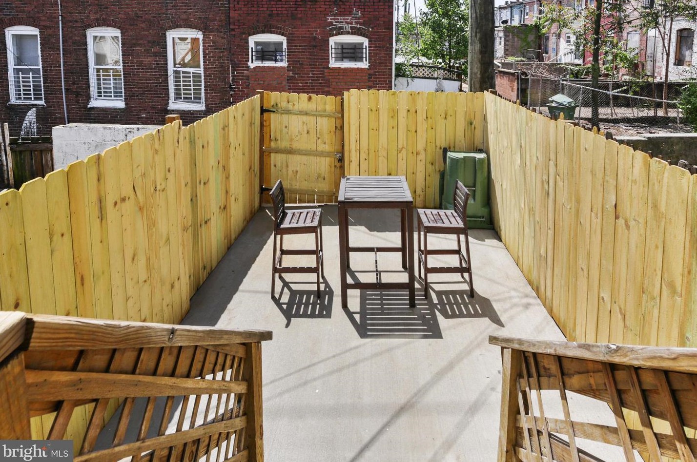 2523 Madison St, Baltimore MD  21205-1729 exterior