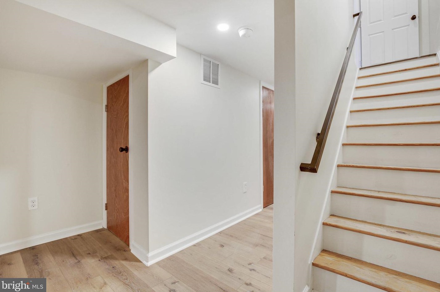 2523 Madison St, Baltimore MD  21205-1729 exterior