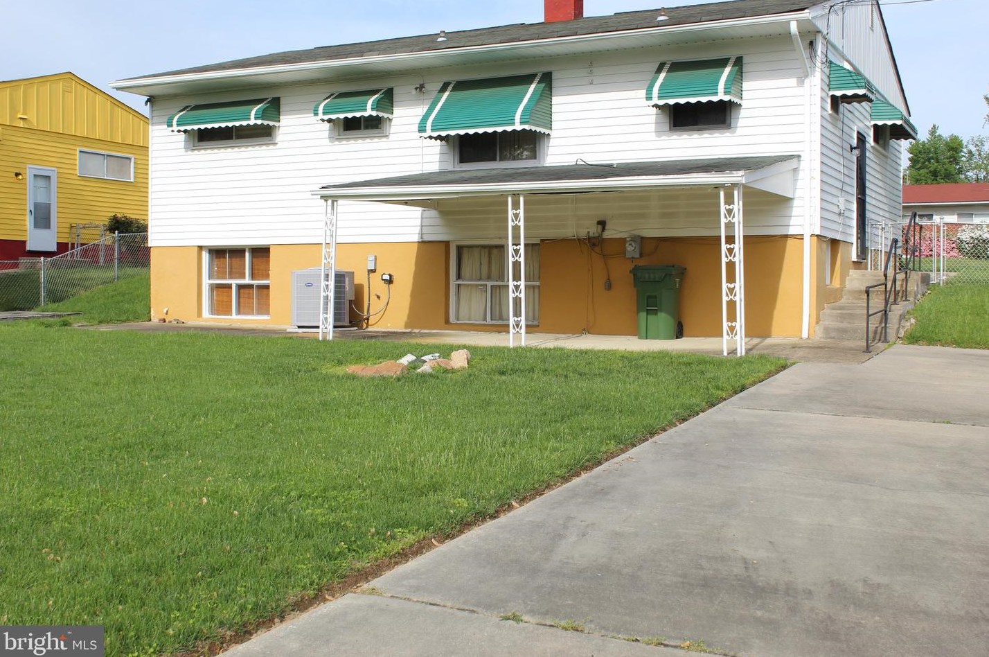 6218 Mcclean Blvd, Baltimore, MD 21214-1539