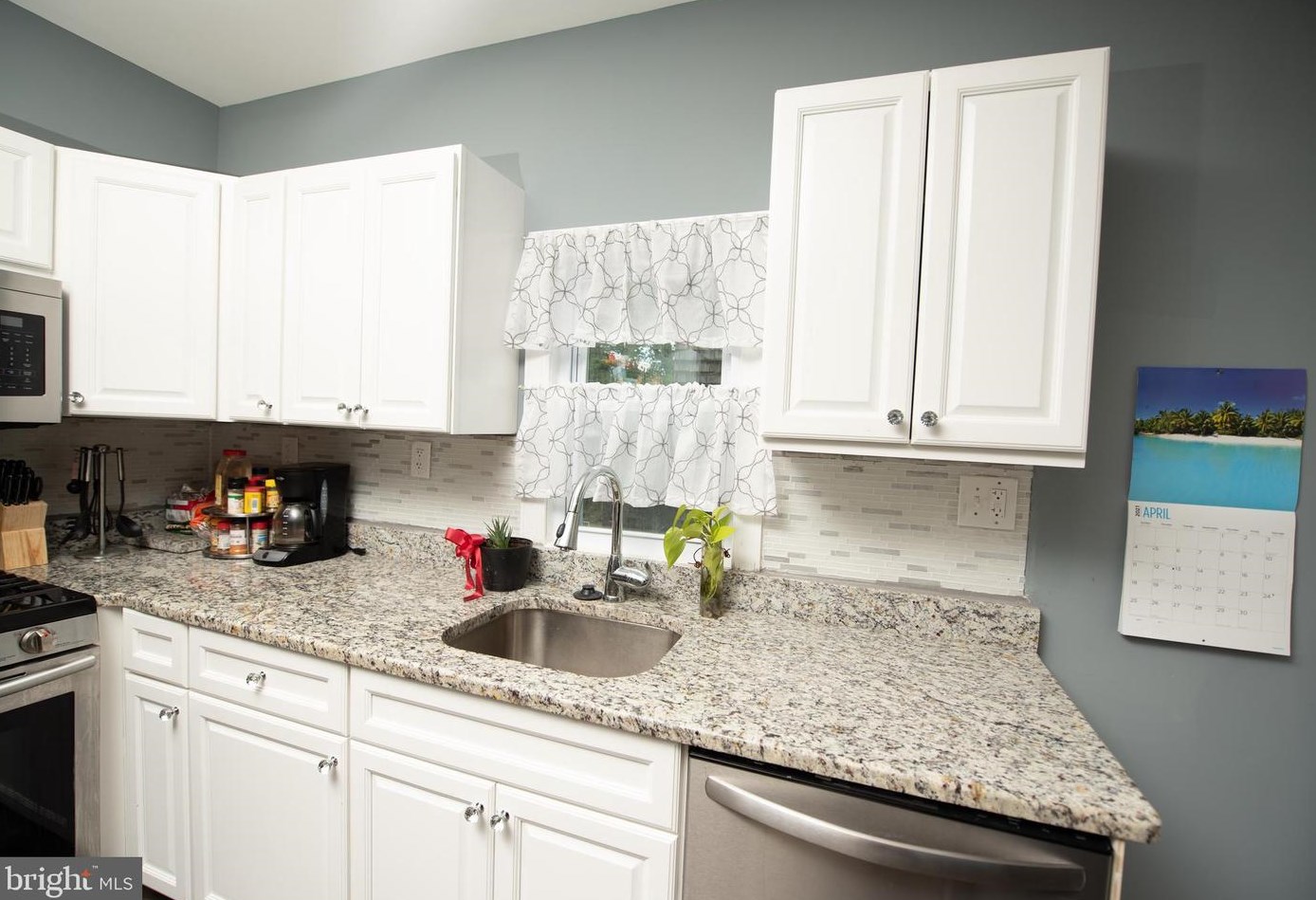 4911 Midwood Ave, Baltimore MD  21212-4526 exterior