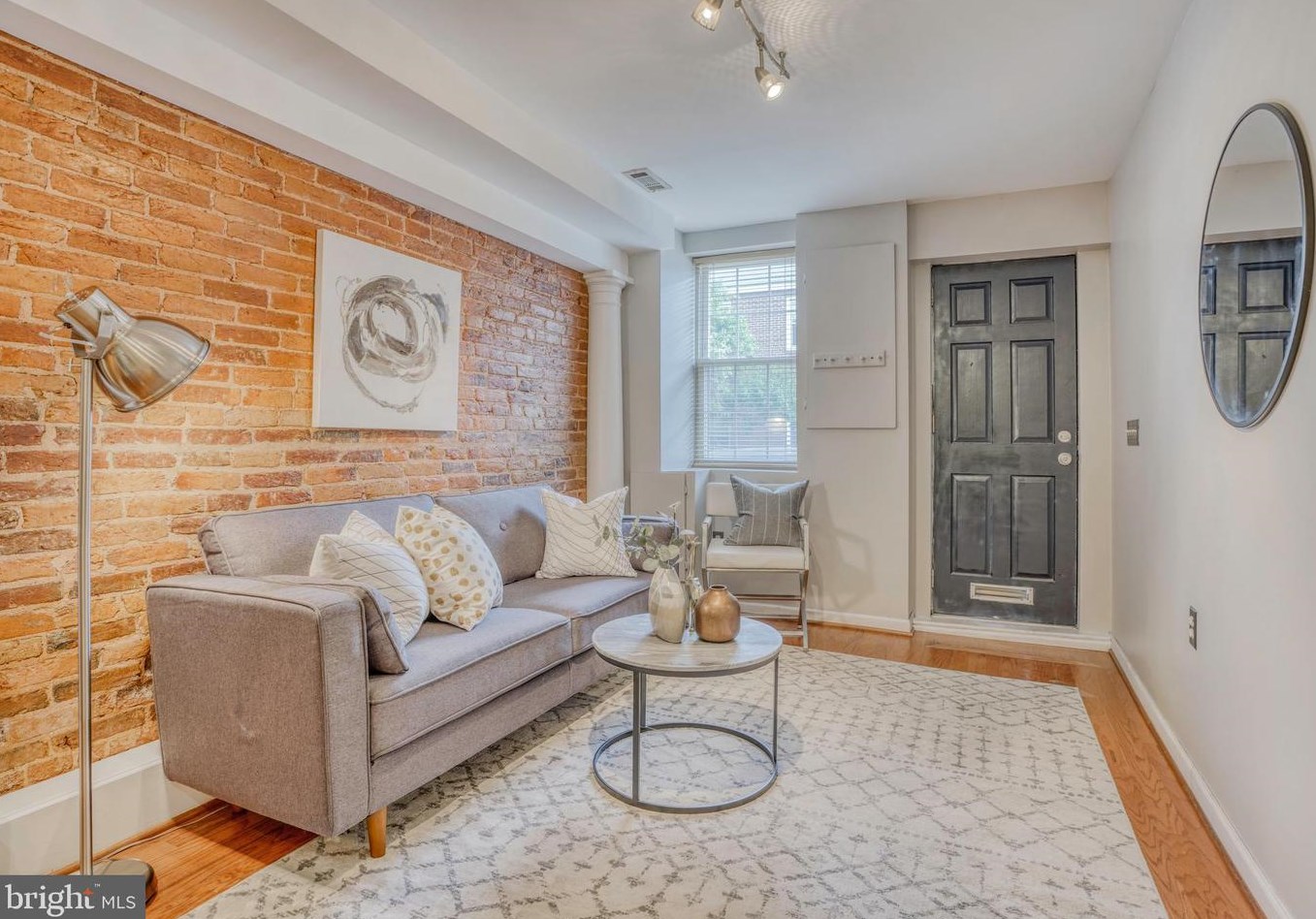 2016 Fountain St, Baltimore, MD 21231-3028