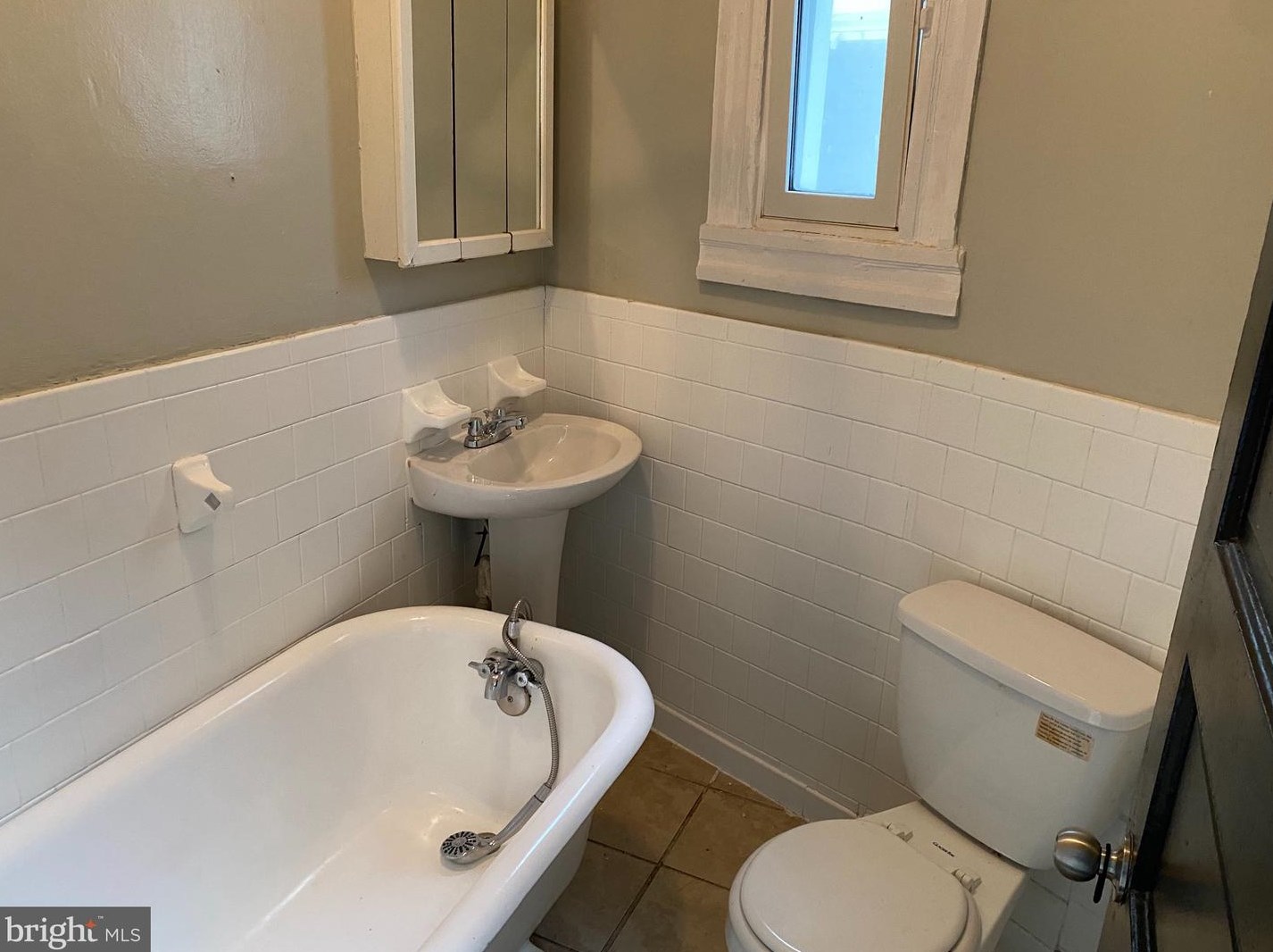 613 Edgewood St, Baltimore MD  21229-2043 exterior