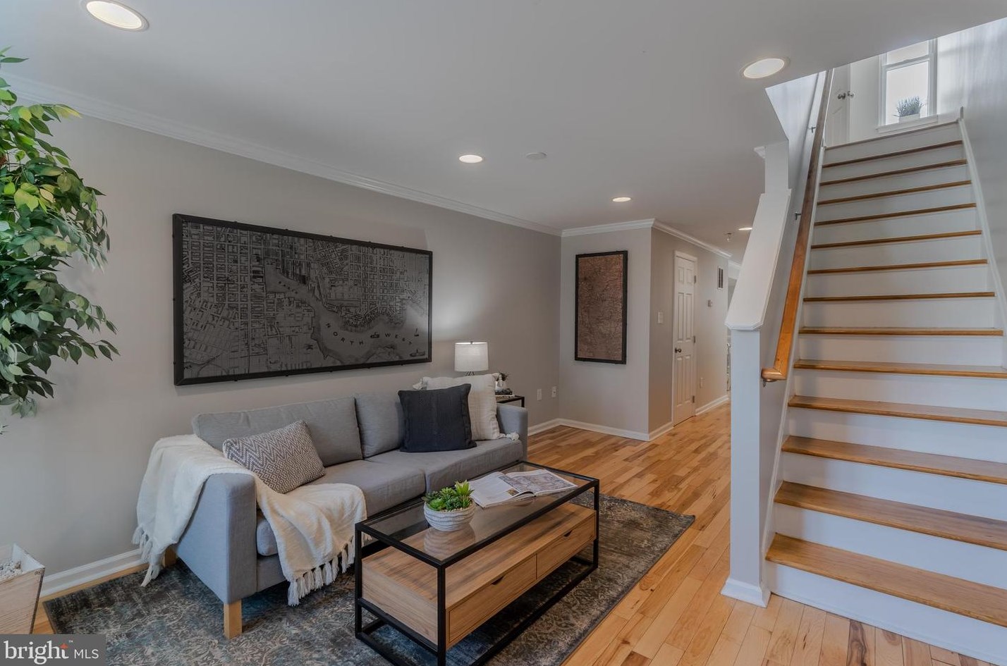 233 Highland Ave, Baltimore MD  21224-2348 exterior