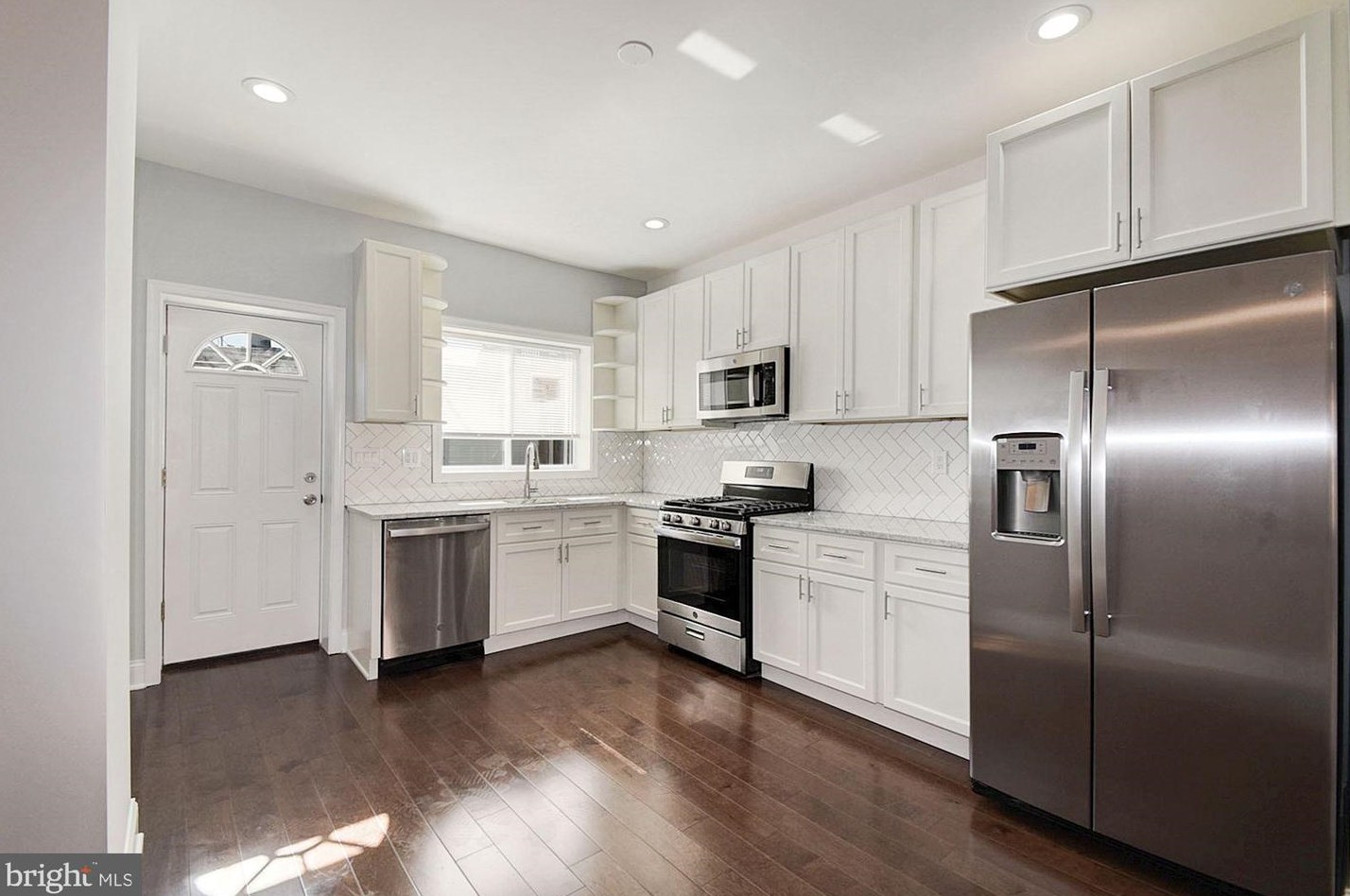 10 Robinson St, Baltimore MD  21224-2255 exterior