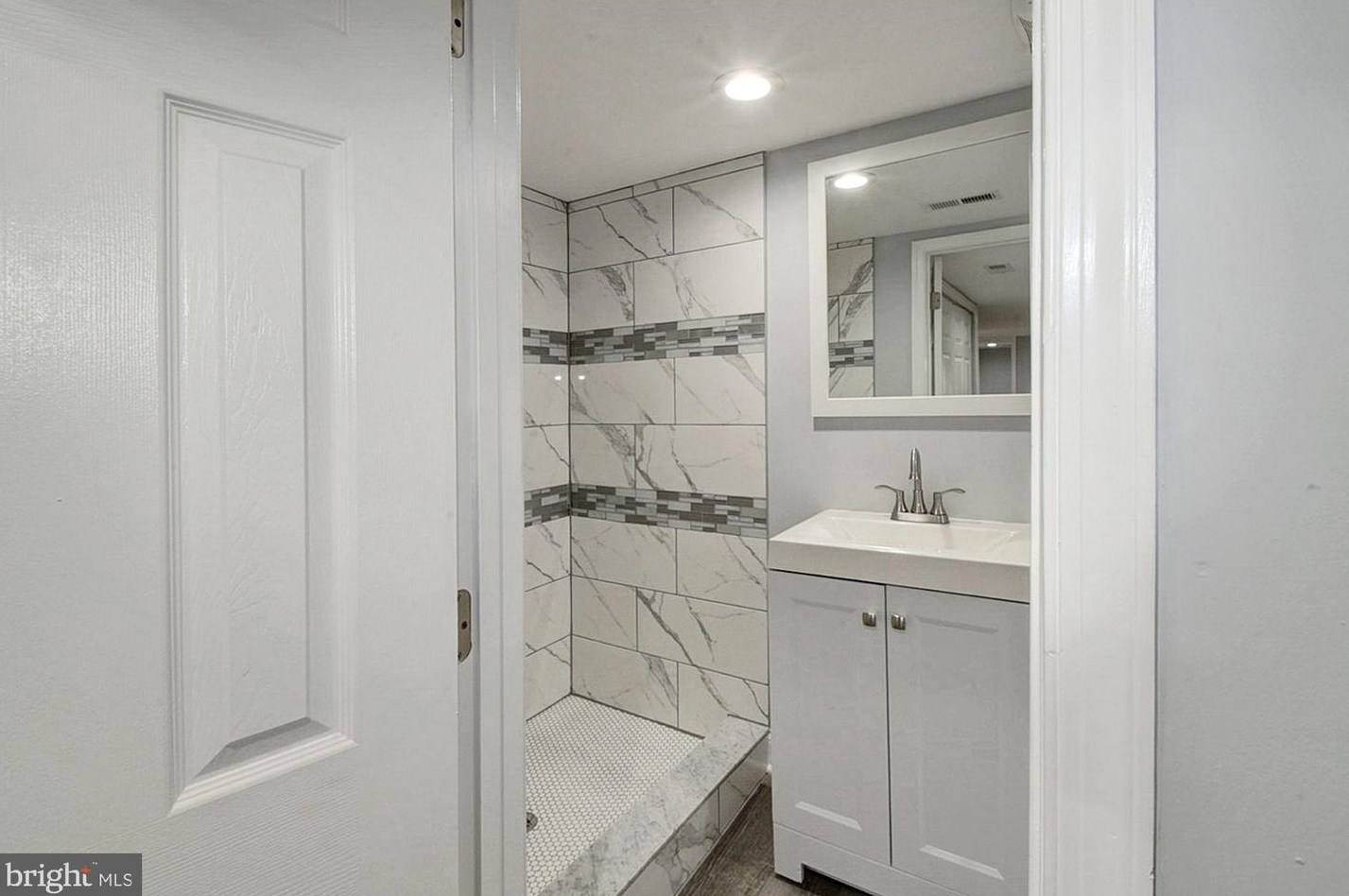 10 Robinson St, Baltimore MD  21224-2255 exterior