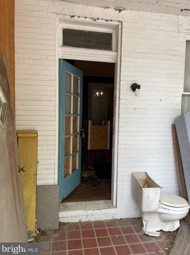 435 Anglesea St, Baltimore, MD 21224-2706