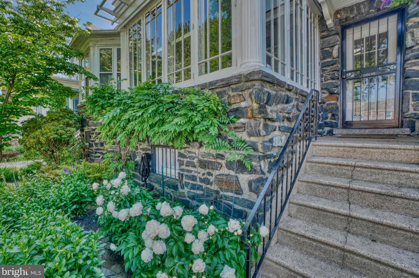 3606 Ednor Rd, Baltimore, MD 21218-2047