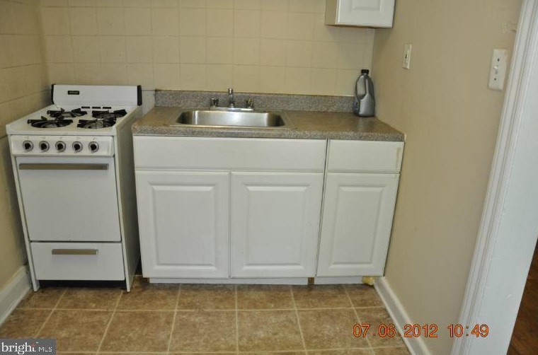 4015 Edgewood Rd, Baltimore, MD 21215-7229