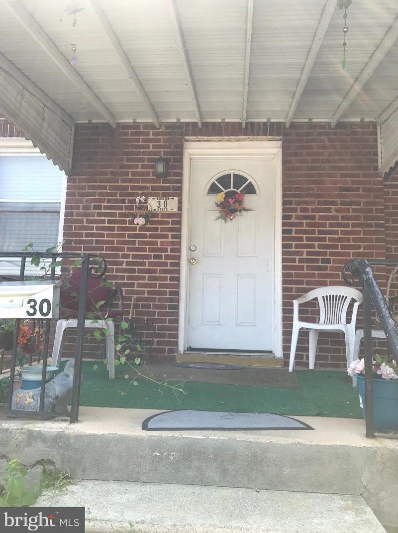 30 Abington Ave, Baltimore MD  21229-3702 exterior