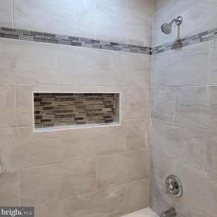 2509 Calverton Heights Ave, Baltimore MD  21216-4802 exterior