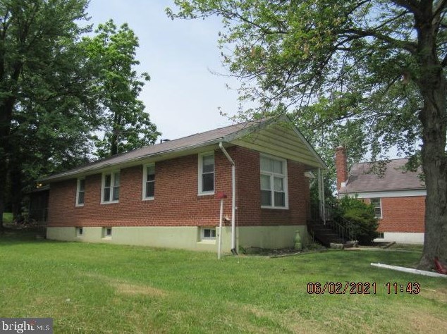 2505 Moore Ave, Baltimore, MD 21234-7529
