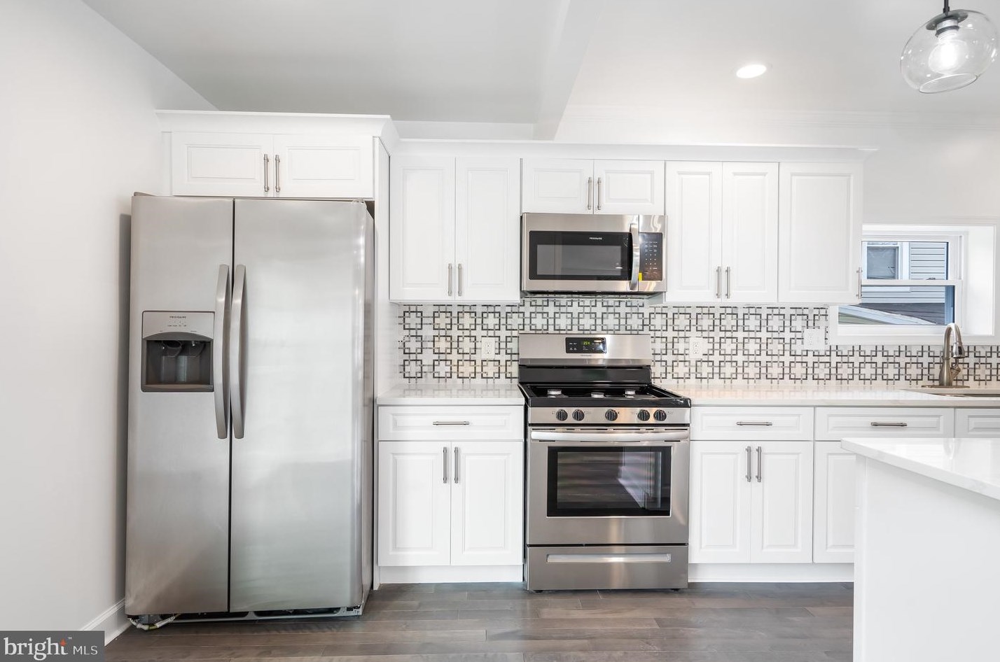 512 Rossiter Ave, Baltimore MD  21212-4507 exterior