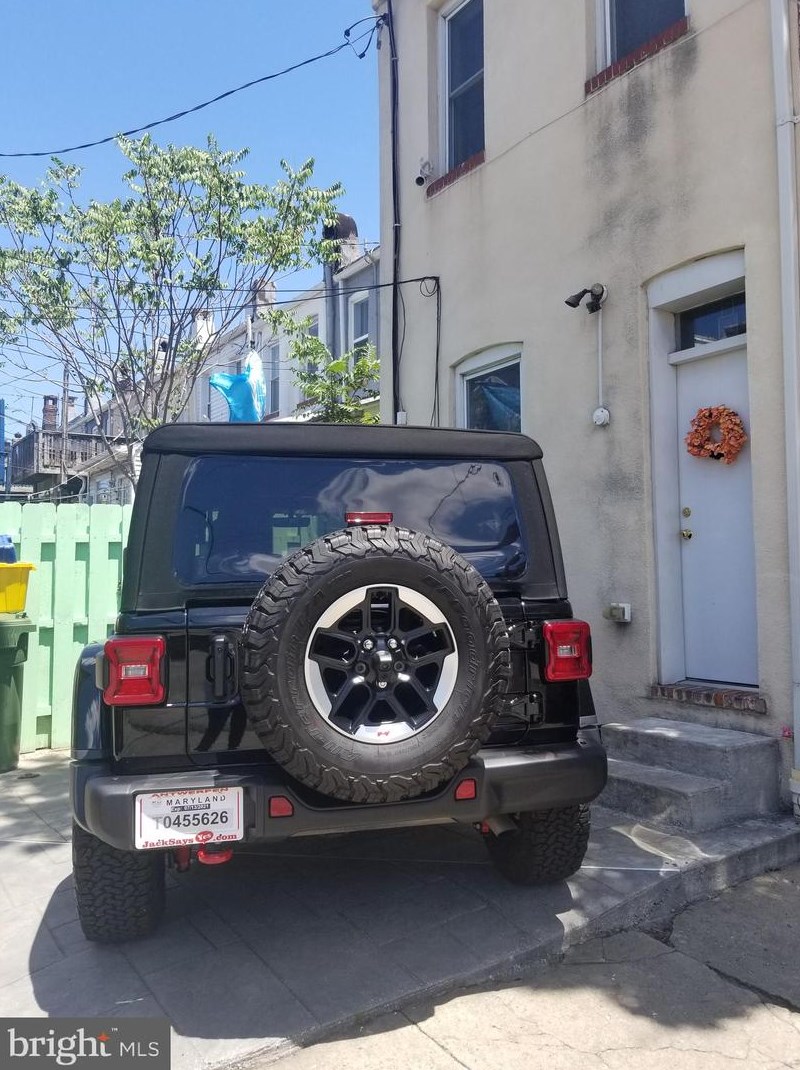 100 Curley St, Baltimore MD  21224-1331 exterior