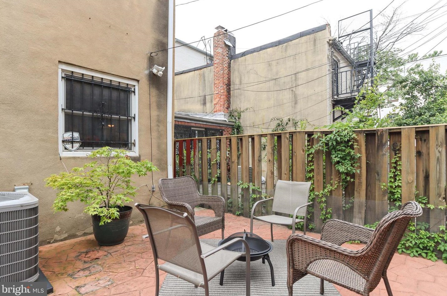 660 Portland St, Baltimore MD  21230-2220 exterior