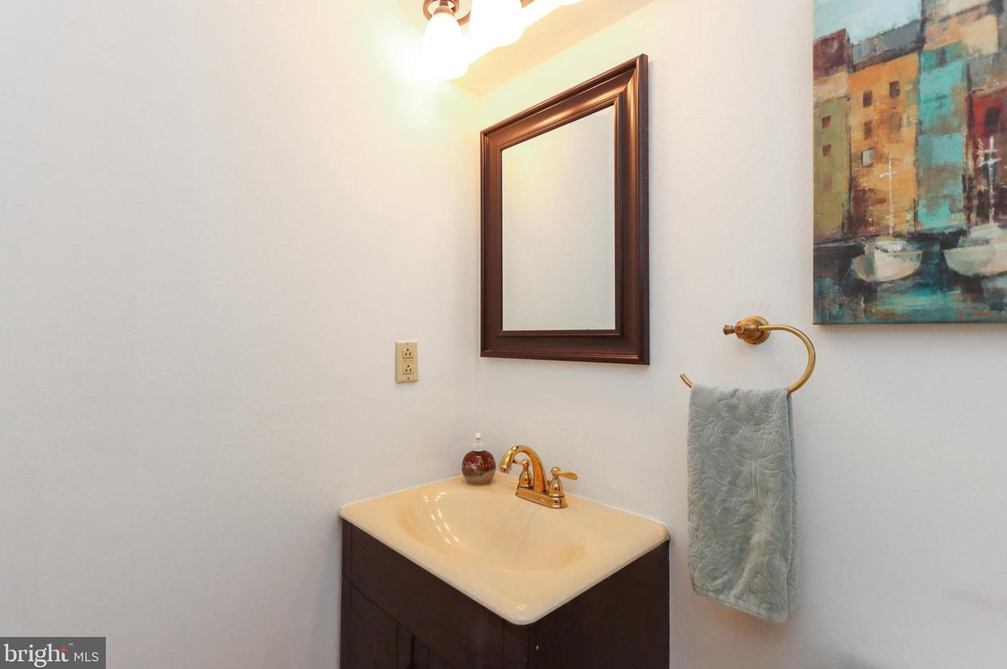 660 Portland St, Baltimore MD  21230-2220 exterior