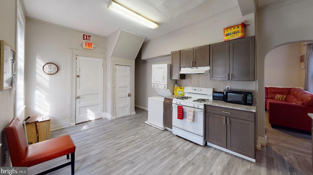 3922 Fairview Ave, Baltimore MD  21216-1255 exterior