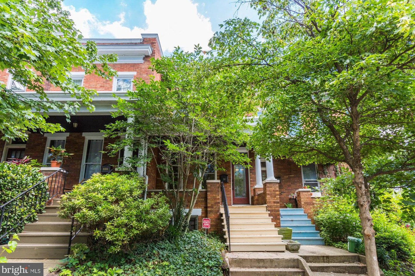 318 Birkwood Pl, Baltimore, MD 21218-2814
