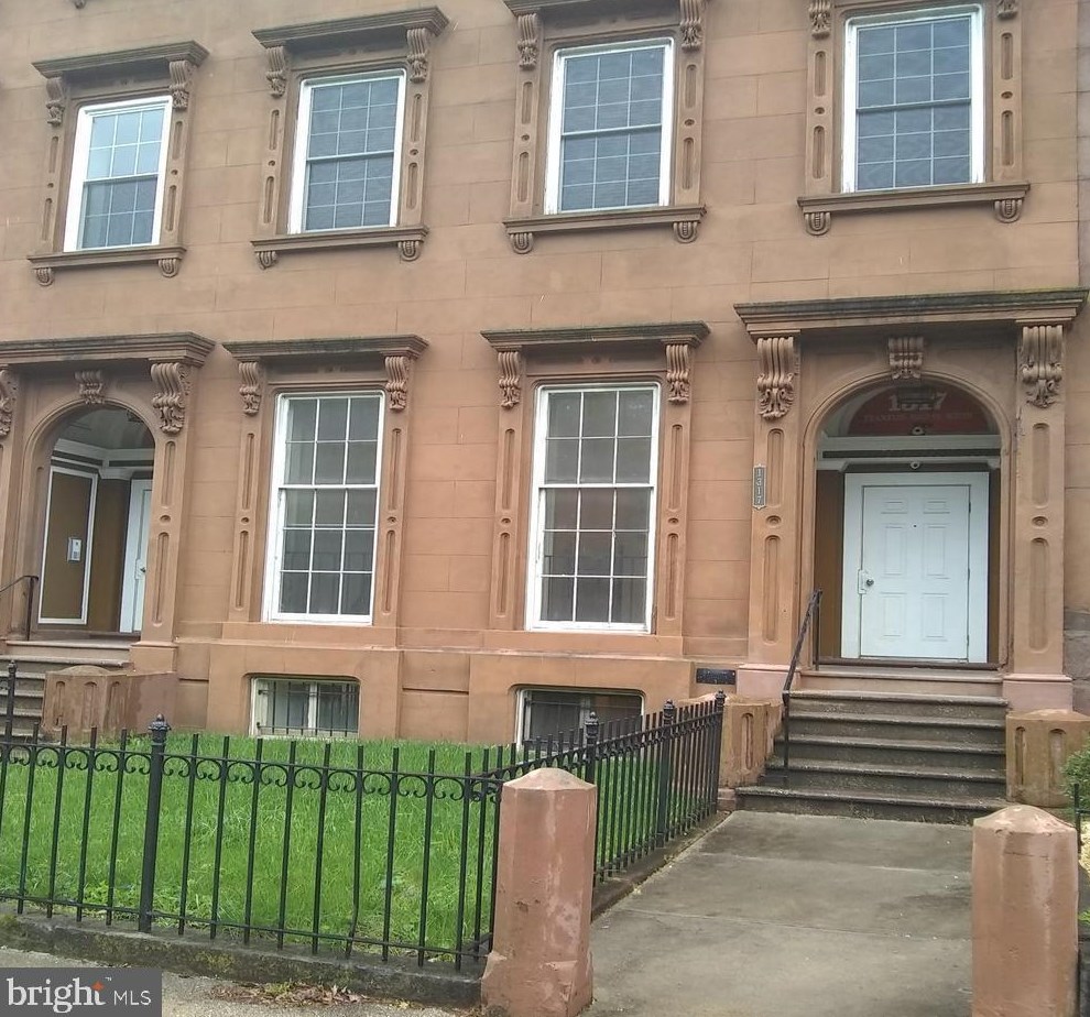 1317 W Fayette St #2a, Baltimore, MD 21223