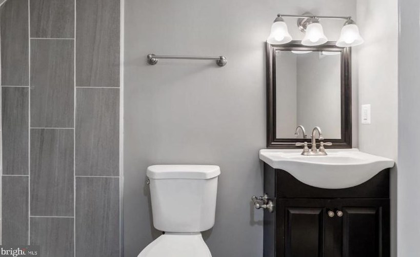 3912 Gelston Dr, Baltimore MD  21229-1909 exterior