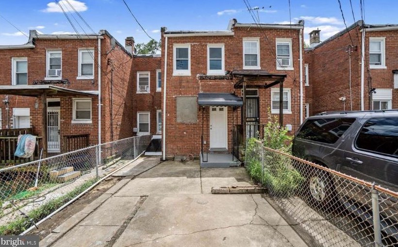 3912 Gelston Dr, Baltimore MD  21229-1909 exterior