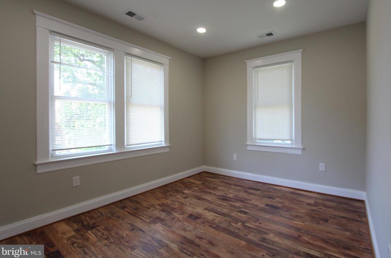 3801 Mohawk Ave, Baltimore MD  21207-7670 exterior
