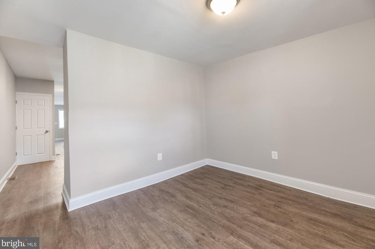506 Montford Ave, Baltimore MD  21205-2523 exterior