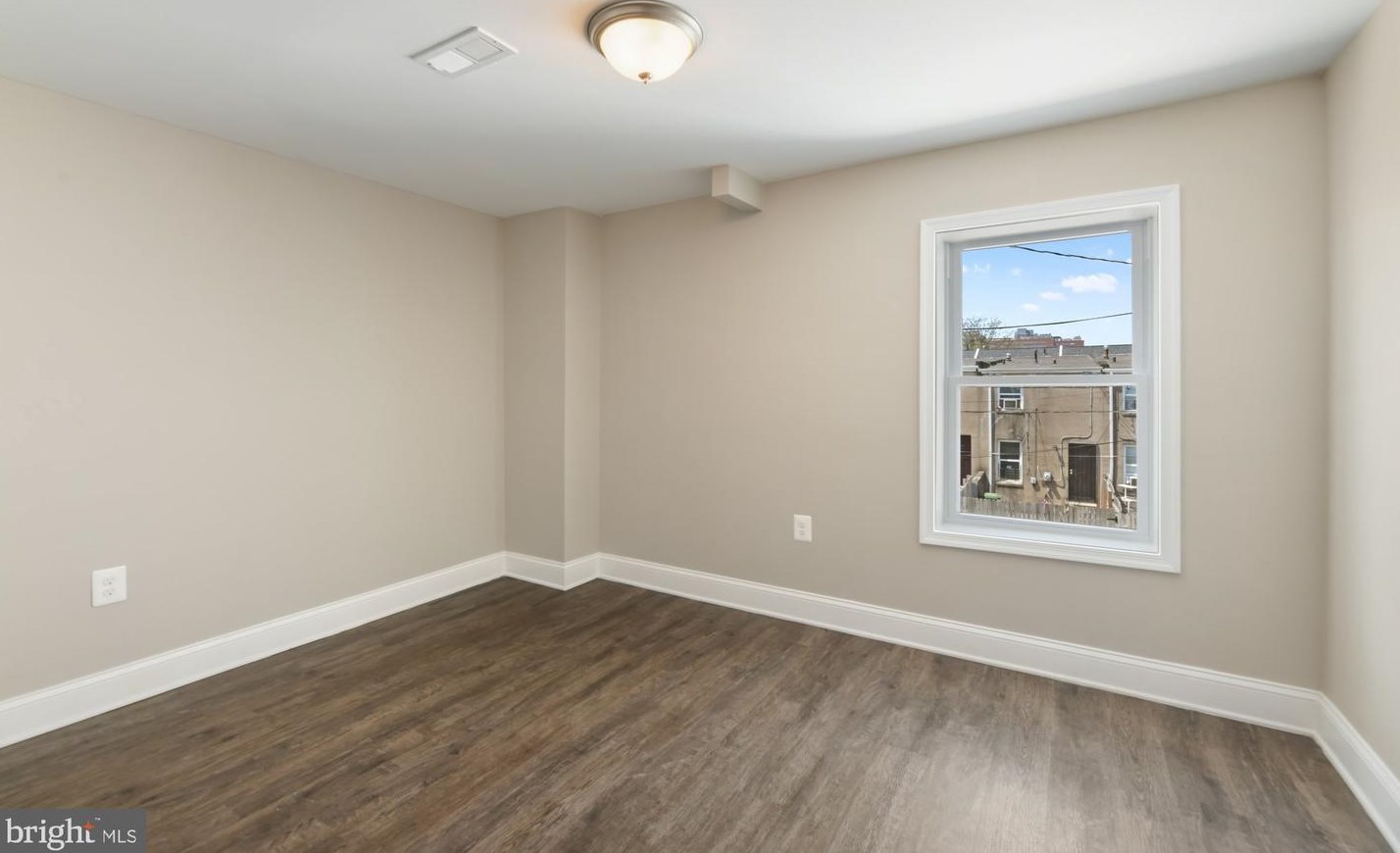 506 Montford Ave, Baltimore MD  21205-2523 exterior