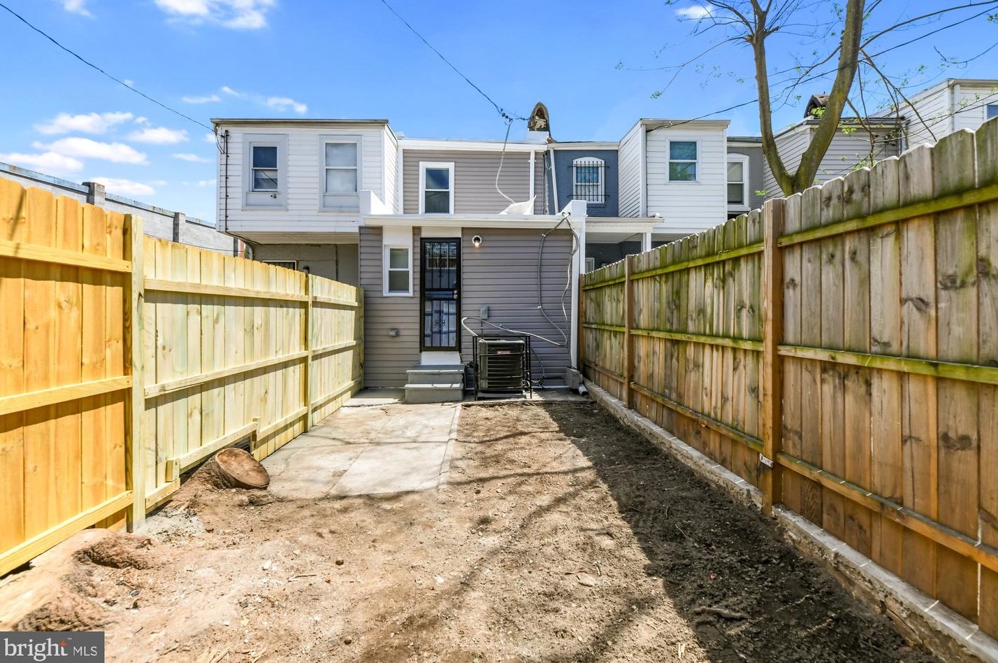 506 Montford Ave, Baltimore MD  21205-2523 exterior