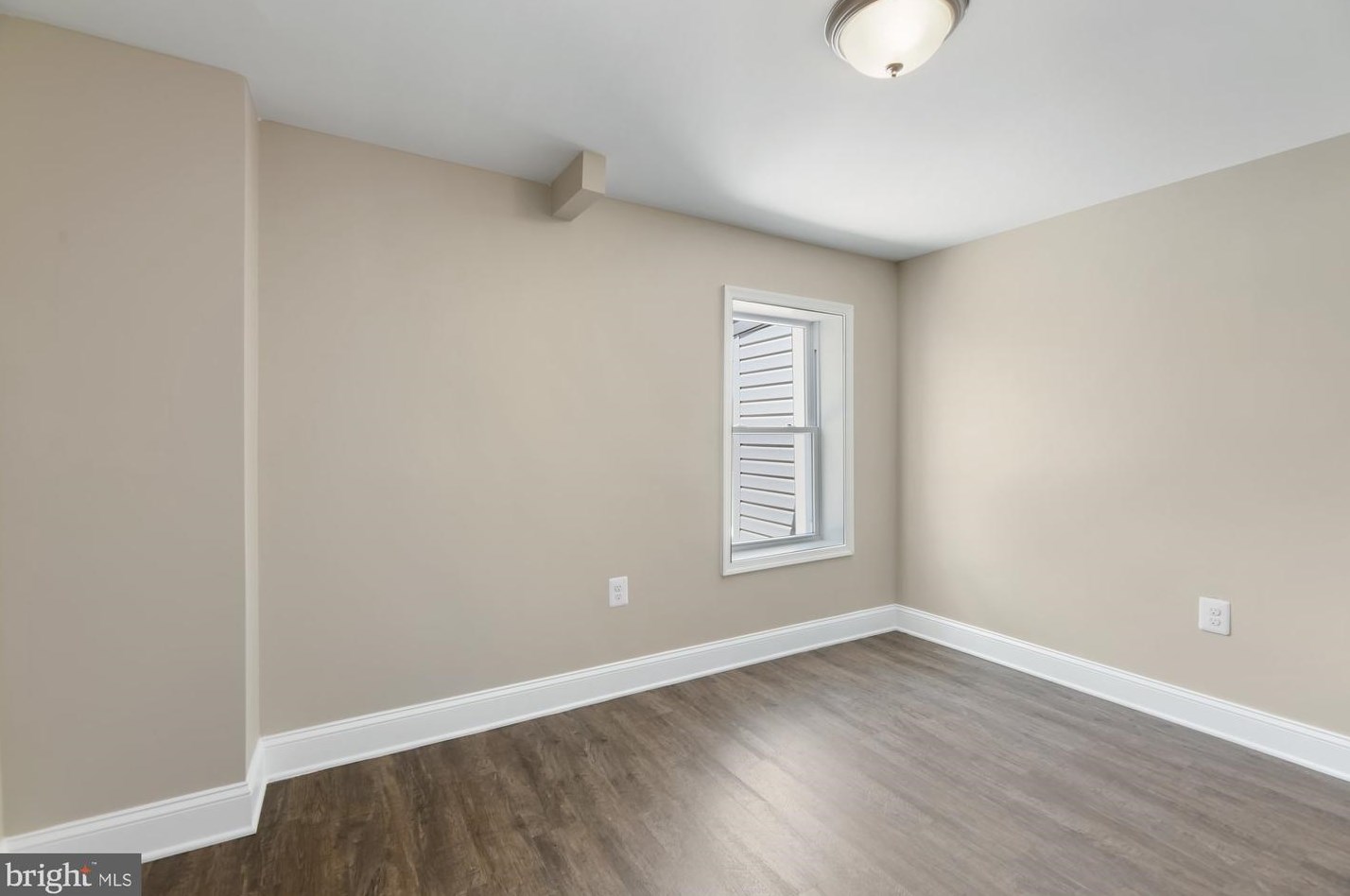 506 Montford Ave, Baltimore MD  21205-2523 exterior