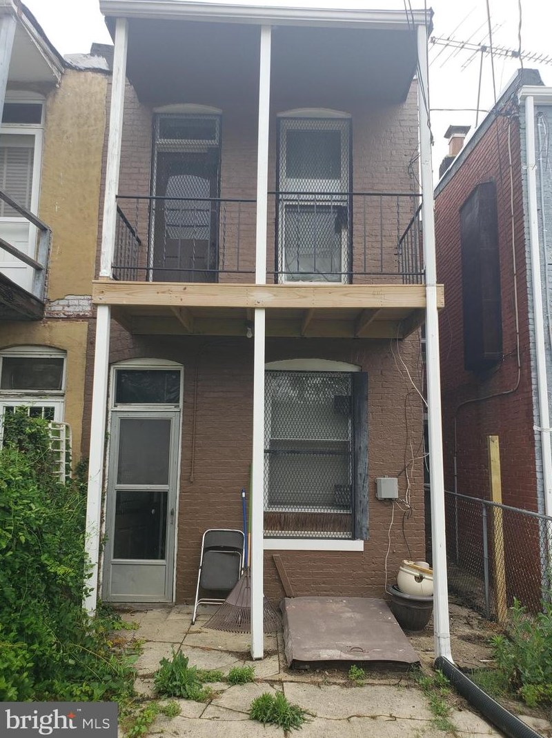 2825 Winchester St, Baltimore, MD 21216-4331