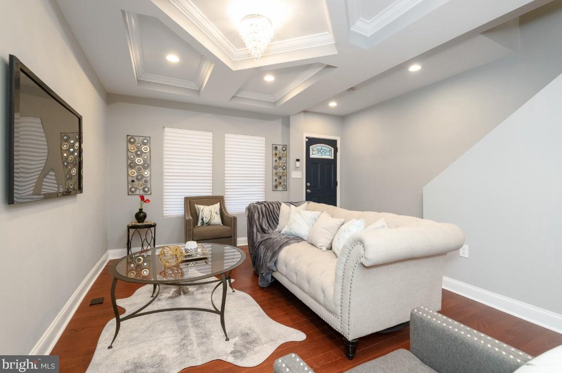 5 Rosedale St, Baltimore MD  21229-3739 exterior