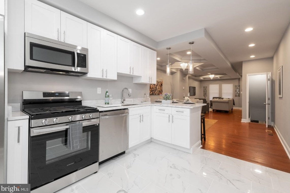 5 Rosedale St, Baltimore MD  21229-3739 exterior