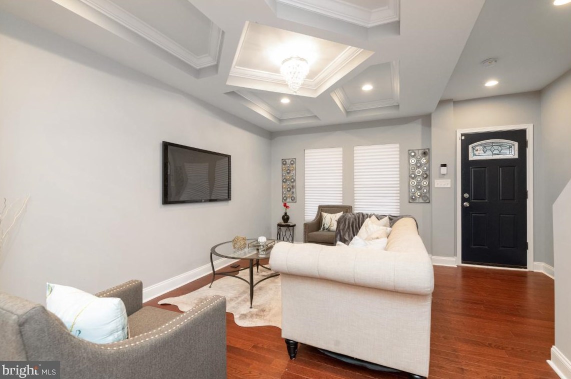 5 Rosedale St, Baltimore MD  21229-3739 exterior