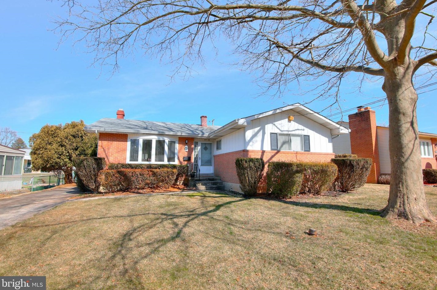 4730 Byron Rd, Baltimore, MD 21208-2305