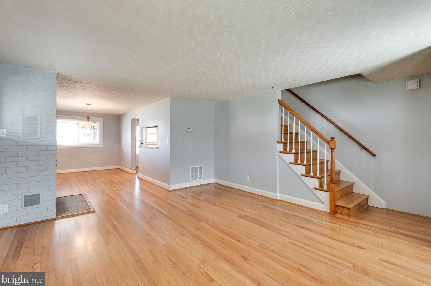 7846 Rockbourne Rd, Baltimore, MD 21222-3307