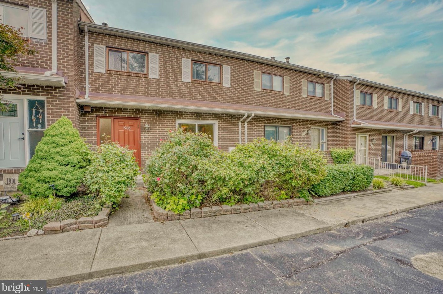 1908 Autumn Frost Ln, Baltimore MD  21209-1106 exterior