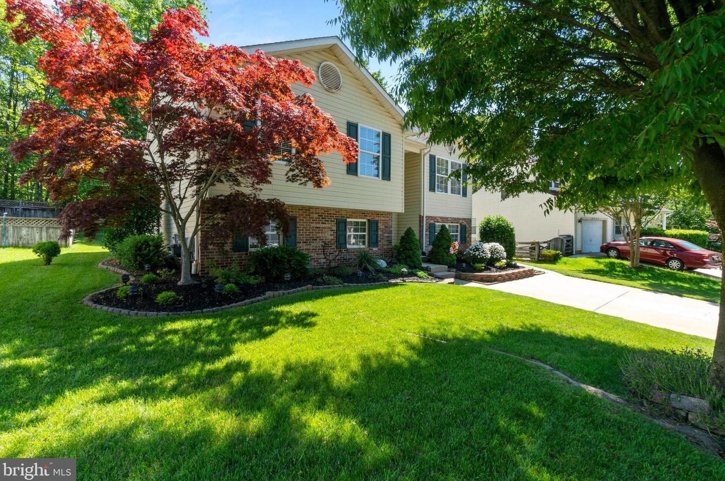8913 Mayflower Rd, Baltimore, MD 21237-4371