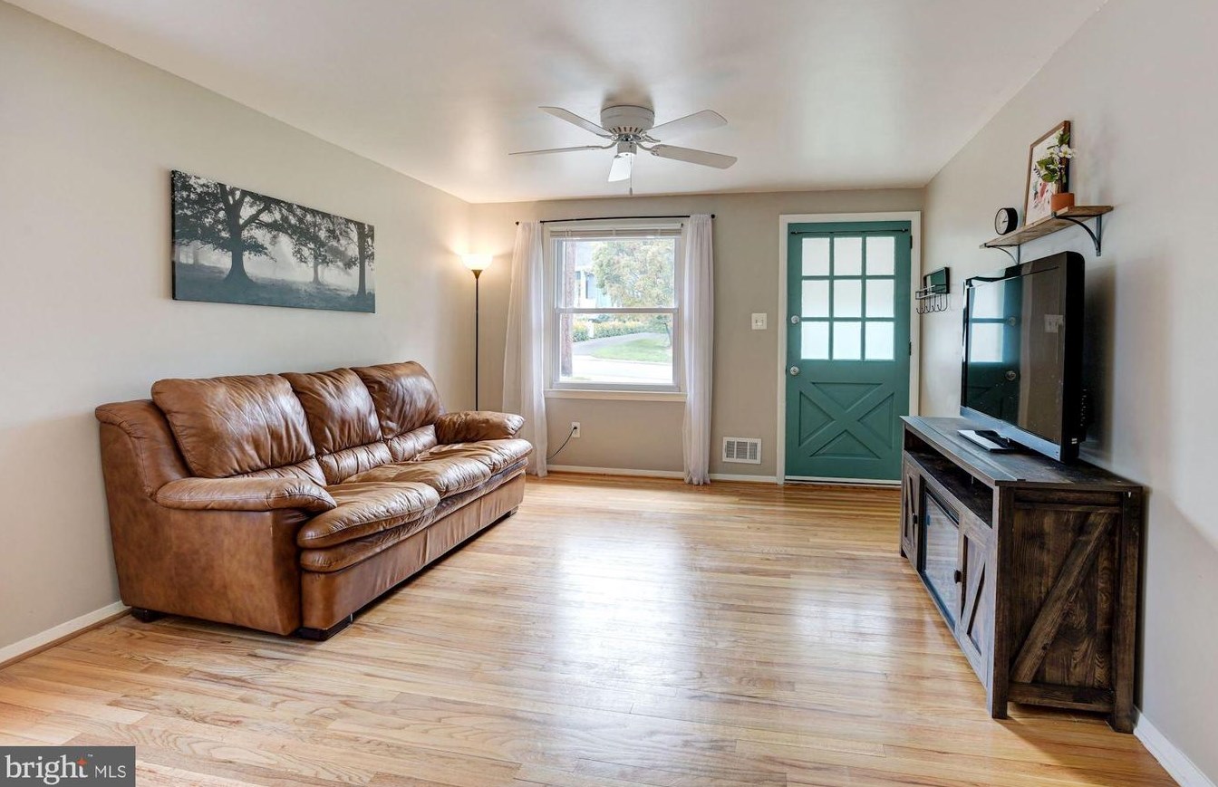 114 Rosewood Ave, Baltimore, MD 21228-4938
