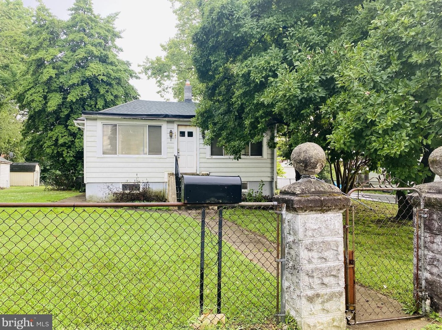 145 Riverside Rd, Baltimore MD  21221-6628 exterior