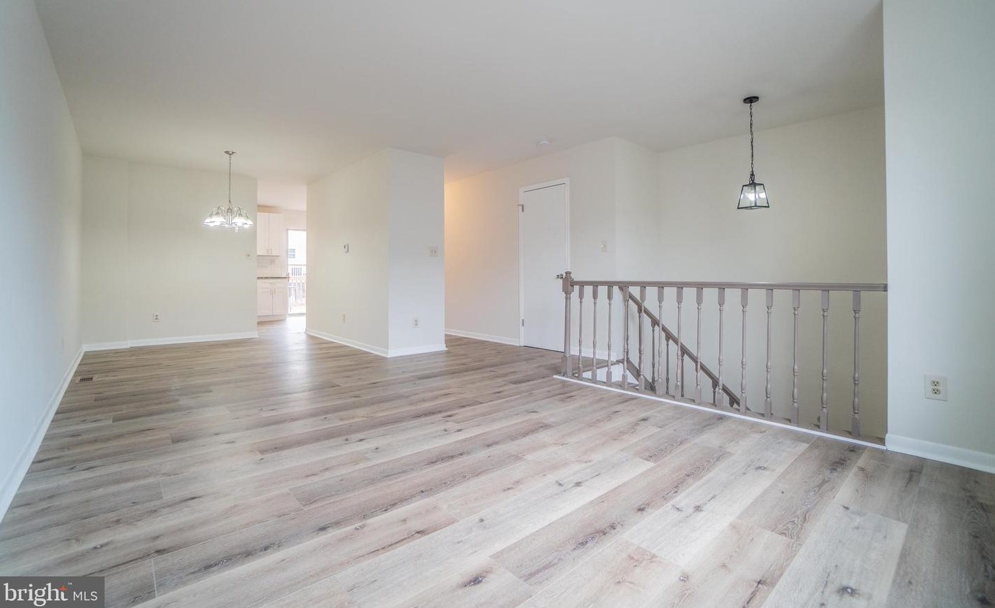 6 Piedmont Ct, Baltimore MD  21227-4244 exterior