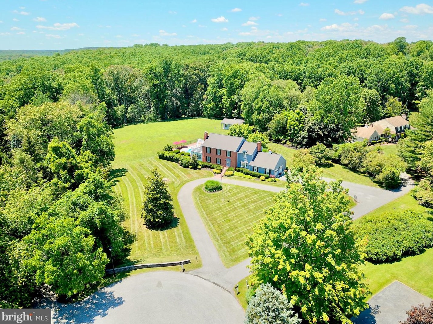 8 Pheasant Wood Ct, Parkton, MD 21120-9438