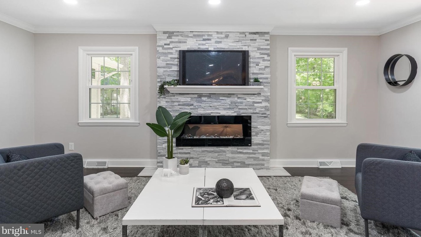 7725 Grasty Rd, Baltimore MD  21208-3404 exterior