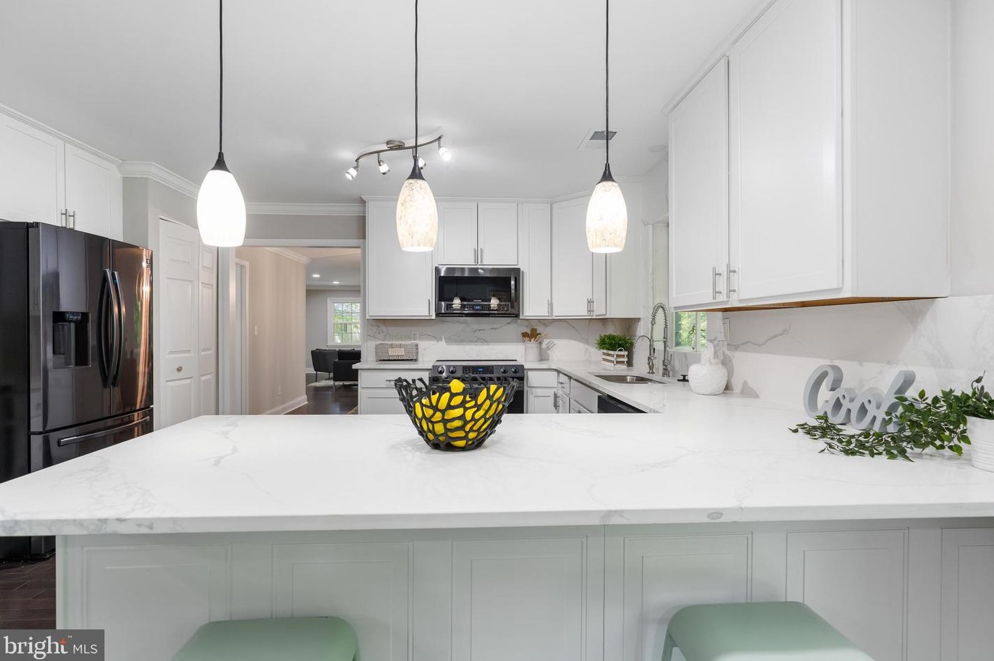 7725 Grasty Rd, Baltimore MD  21208-3404 exterior